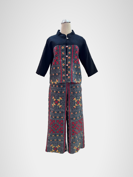 Ban Huai Han – Hmong Candle Writing Clothing Set